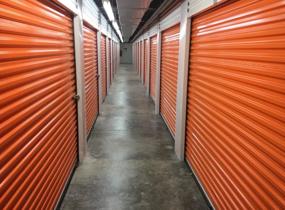 Life Storage - Norfolk, VA