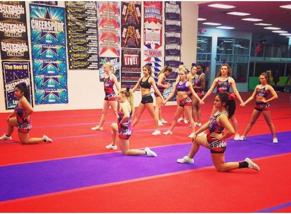 Spirit Elite Cheerleading - St. Peters, MO