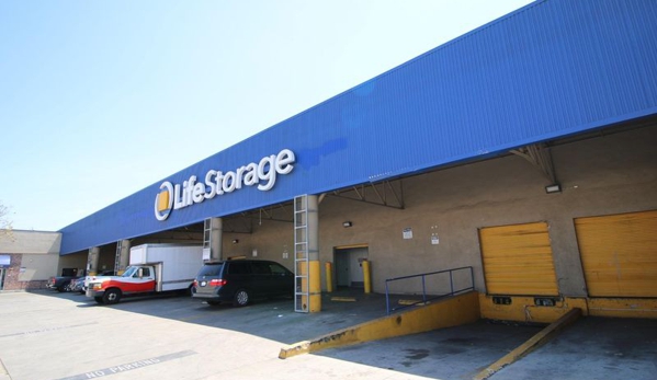 Life Storage - Los Angeles, CA