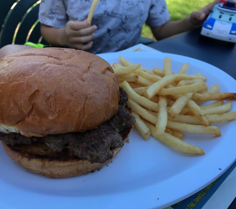 Park Bench Cafe - Huntington Beach, CA