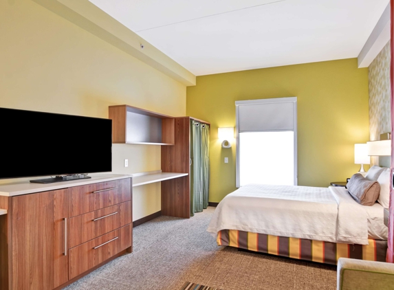 Home2 Suites by Hilton Charlotte Airport - Charlotte, NC