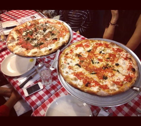 Grimaldis Coal Brick Oven Pizzeria - Hoboken, NJ