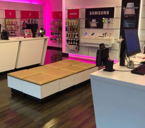 T-Mobile - Coventry, RI