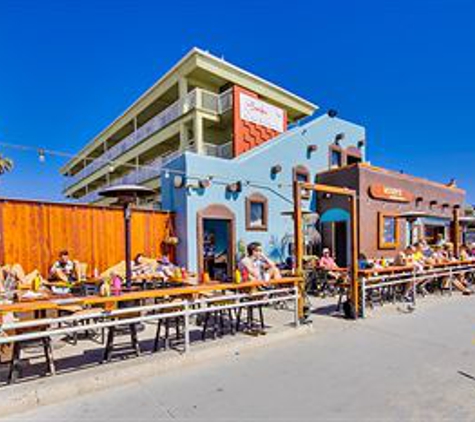 Surfer Beach Hotel - San Diego, CA