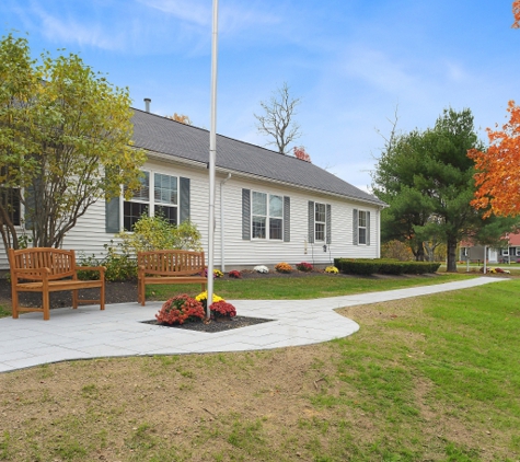 The Pines of Newmarket Senior Living - Newmarket, NH