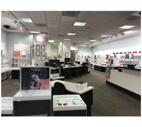 Lens Crafters - Northridge, CA