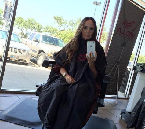 Petras' Salon and Boutique - San Antonio, TX