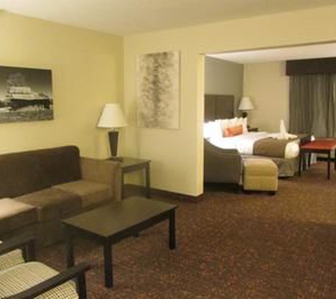 Best Western Plus Omaha Airport Inn - Carter Lake, IA