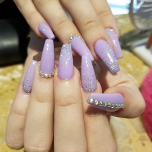 Happy Nails & Spa - Odessa, FL