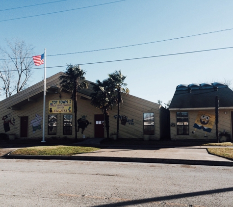 Tot Town Day Care - Beaumont, TX