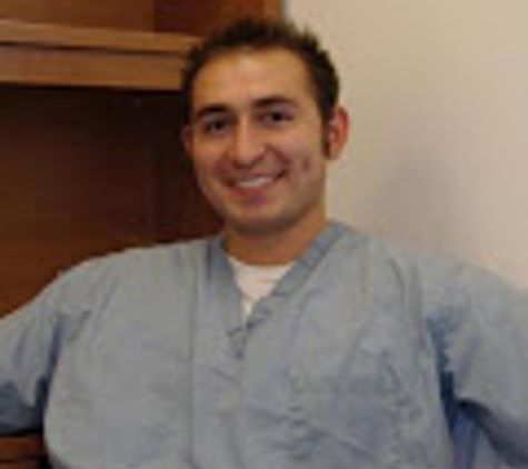 Gilbert Villasenor, DDS - Palos Heights, IL