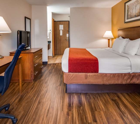 Best Western Lakewood Inn - Hebron, OH