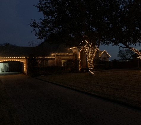 LW Landscaping - Midlothian, TX. Residential Christmas Light Installation