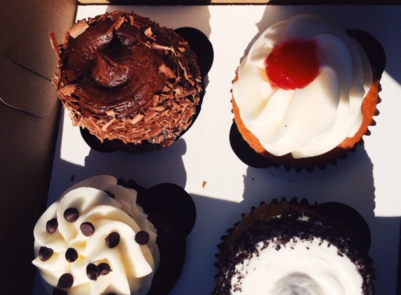 Missy's Cupcake Creations - Oxnard, CA