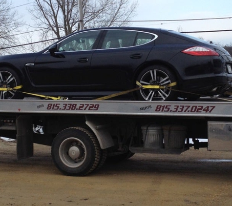 DeCraene's Service Center - Woodstock, IL