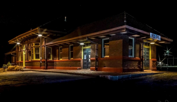 Burlington Northern Museum - Red Oak, IA. The Restored Burlington Northern Depot & WWII Memorial Museum, Red Oak, Iowa  USA