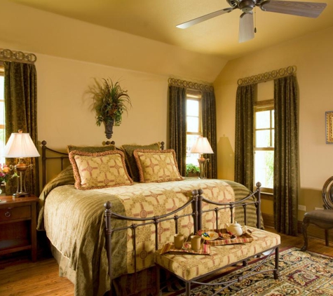 Inn On Lake Granbury - Granbury, TX