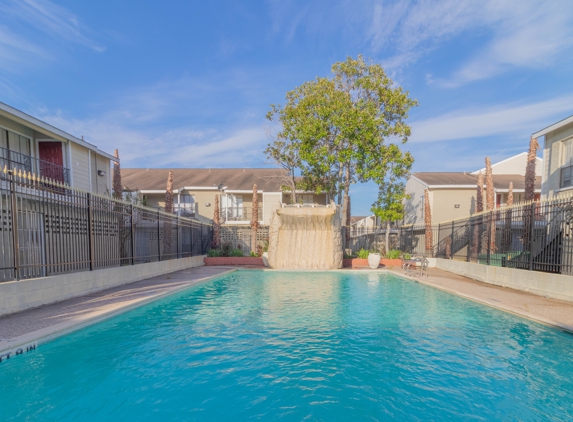 Falls of Bellaire - Houston, TX. Exteriors - Swimming Pool