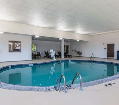 Comfort Inn & Conference Center - Edwardsville, IL