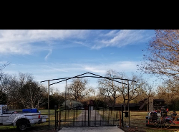 G & R welding and fencing - Fort Worth, TX