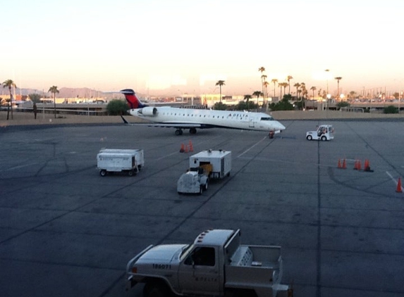 Delta Air Lines - Phoenix, AZ