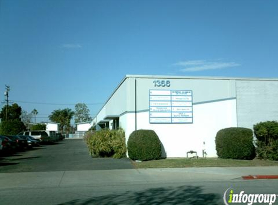 Dee's Auto Repair - Costa Mesa, CA