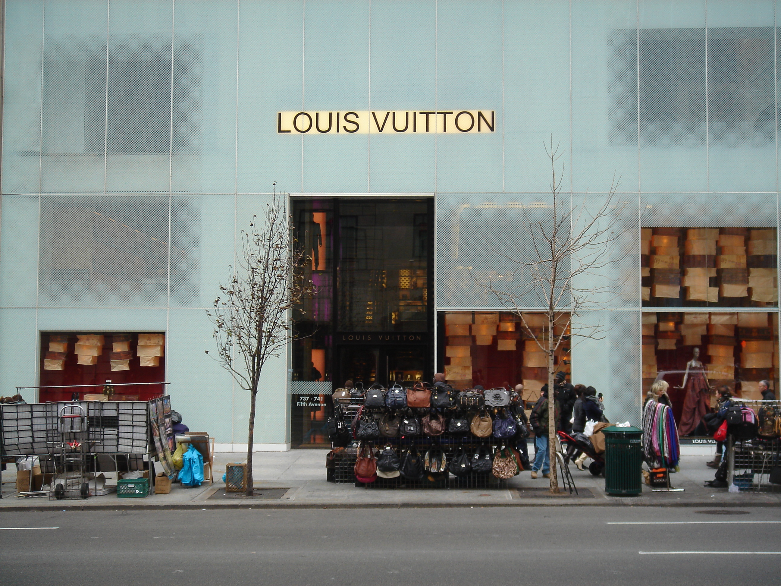 Louis Vuitton 5th Avenue New York City | City of Kenmore, Washington