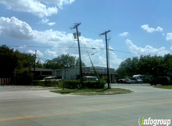 Brown's Auto Center - Roanoke, TX