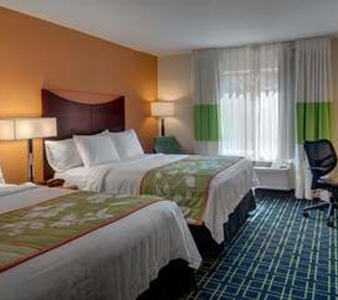 Fairfield Inn & Suites - Bellevue, WA