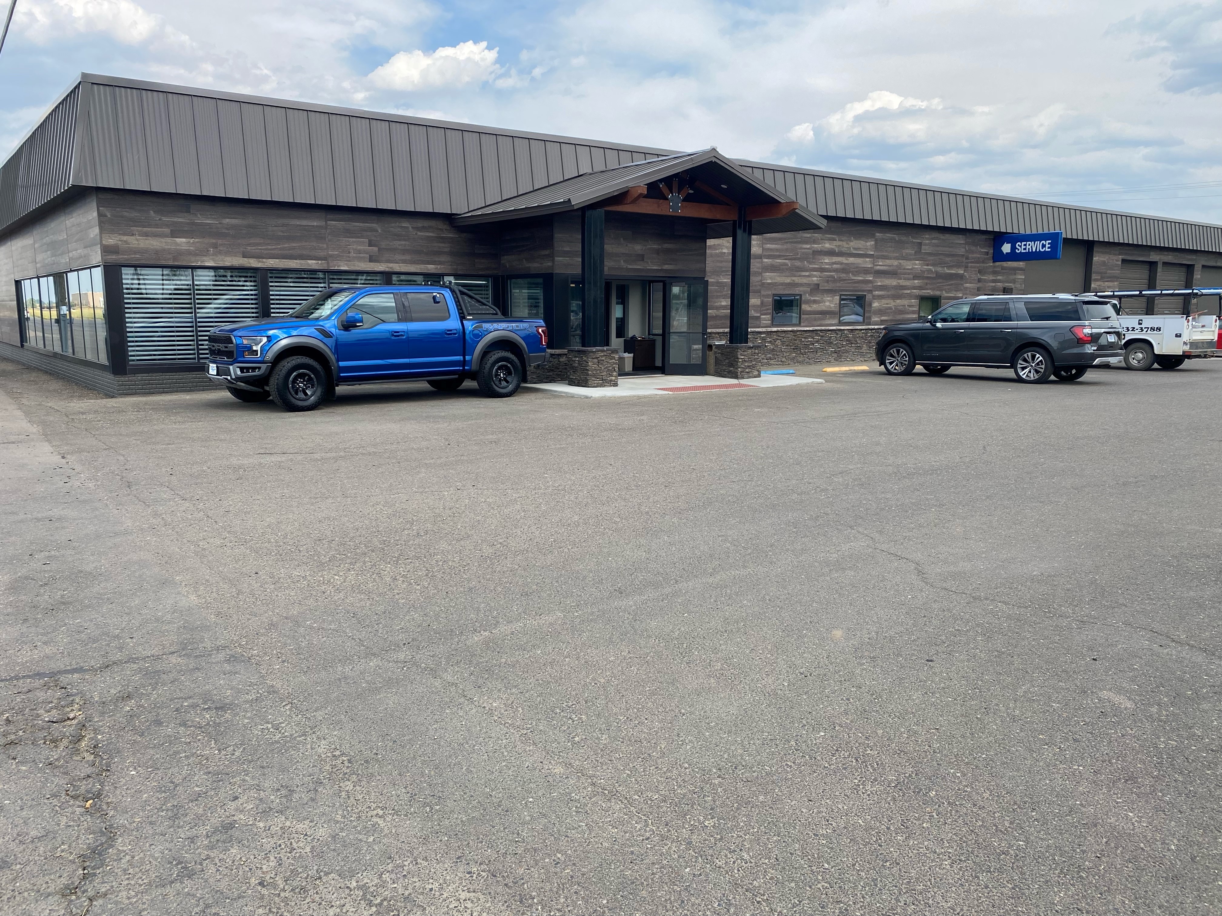 Two Rivers Ford Miles City - Miles City, MT 59301