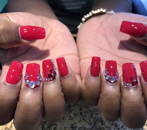 Amazing Nails - Radcliff, KY