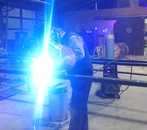 Barker Welding & Fabrication - Gravette, AR