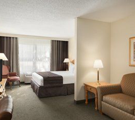 Country Inns & Suites - Mason City, IA