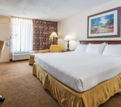 Days Inn by Wyndham Killeen Fort Hood - Killeen, TX