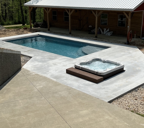 Firebird Concrete and Pools Inc. San Juan Lake Superior with Spa