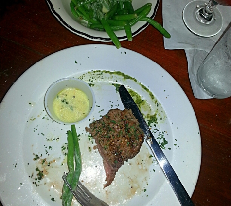 J Arthur's Restaurant - Maggie Valley, NC. Num num num hand cut filet! Werth hollandaise and fresh green beans