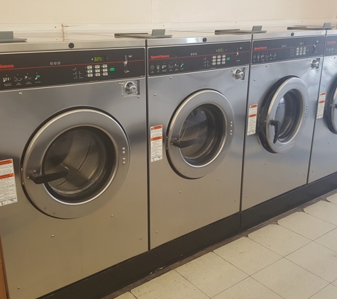 Tri City Laundry - Victorville, CA. New machines added