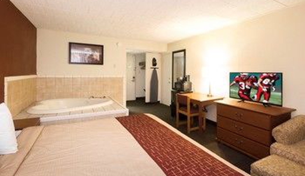 Red Roof Inn - Williamsport, PA