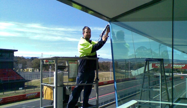 Jackson Glass & Aluminium - Bathurst, NSW