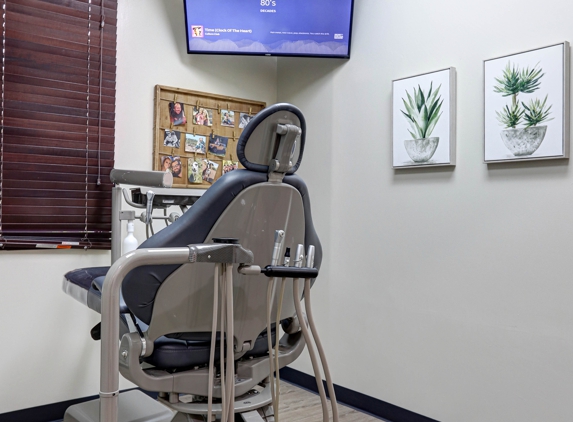 Scott Condie Dentistry - Gilbert, AZ. Well lit operatory at Gilbert dentist Scott Condie Dentistry