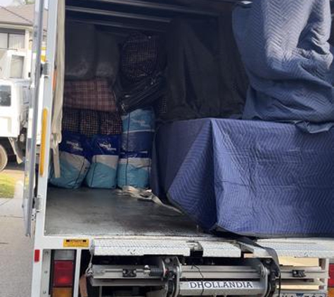 OYO MOVERS - Melbourne, VIC