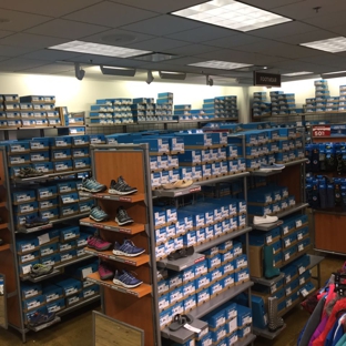 Columbia Factory Store - Lake Oswego, OR