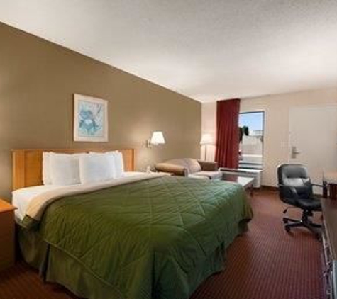 Days Inn - Cookeville, TN