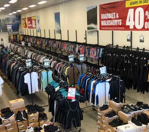 Kawana Surf Outlet - Minyama, QLD