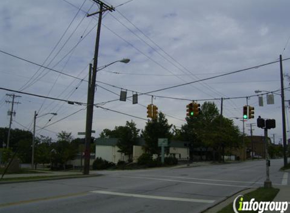 Eye Center of Lakewood - Lakewood, OH