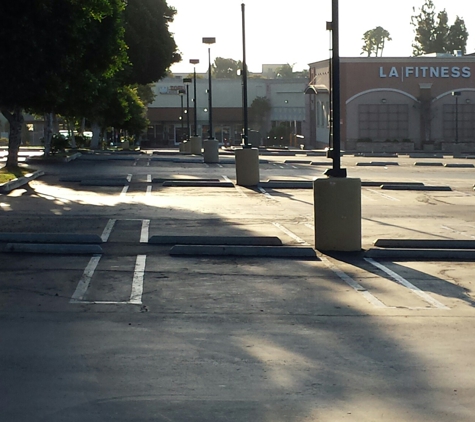 Parklane Dental - Arcadia, CA. Parking lot