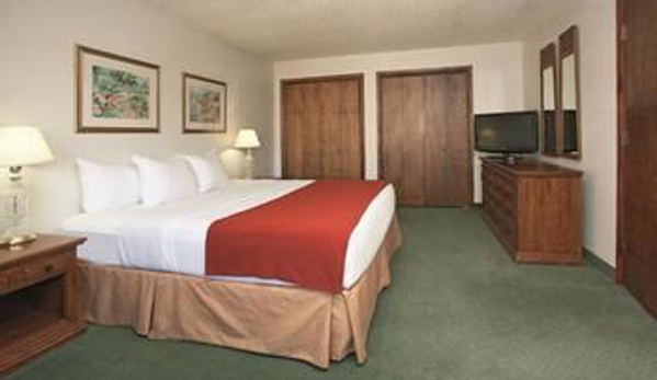 Baymont Inn & Suites - Rock Springs, WY