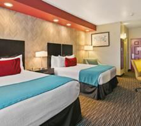 Best Western Plus Gallup Inn & Suites - Gallup, NM