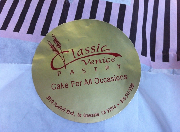 Classic Venice Pastry & Deli - La Crescenta, CA