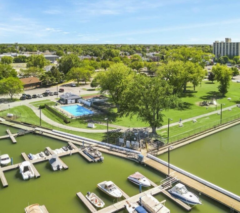 Battery Park Marina - Sandusky, OH